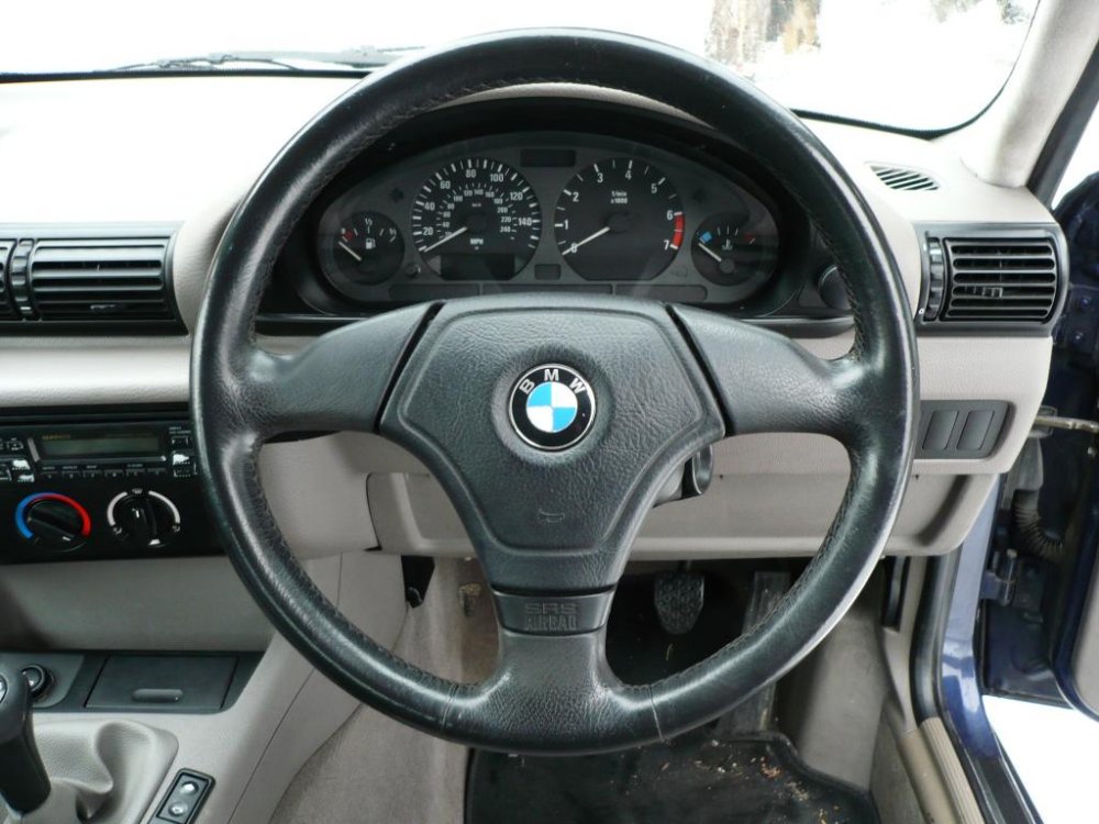 bmw-e36-kierownica-m-pakiet-skora-3037022783.jpg